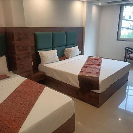 Hotel Tela Suite Plaza New Delhi Exterior foto
