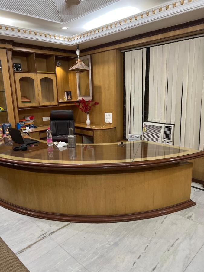Hotel Tela Suite Plaza New Delhi Exterior foto