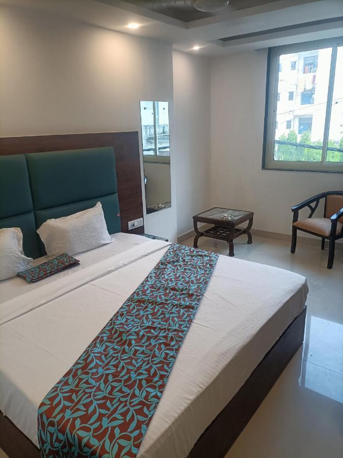 Hotel Tela Suite Plaza New Delhi Exterior foto