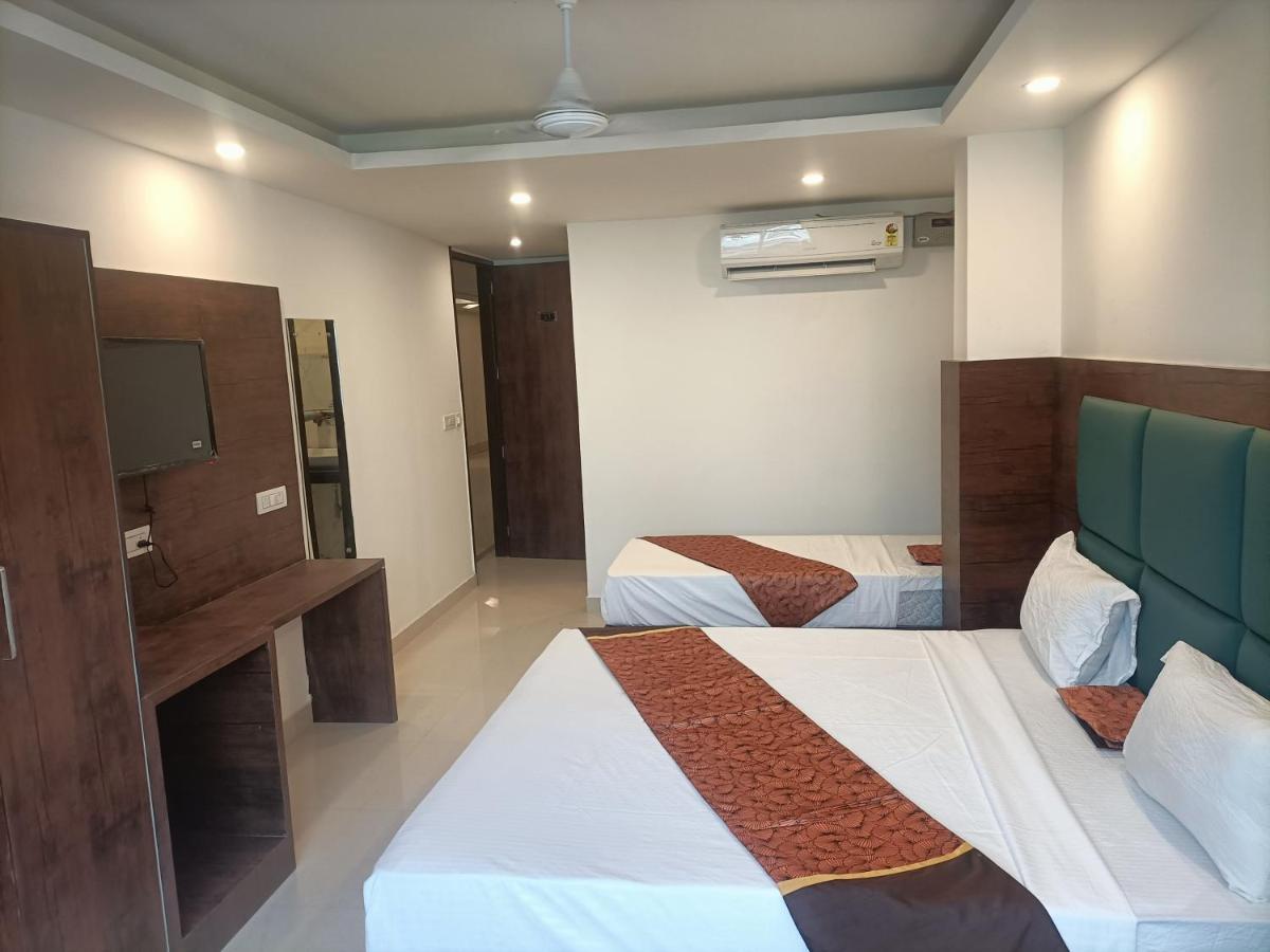 Hotel Tela Suite Plaza New Delhi Exterior foto