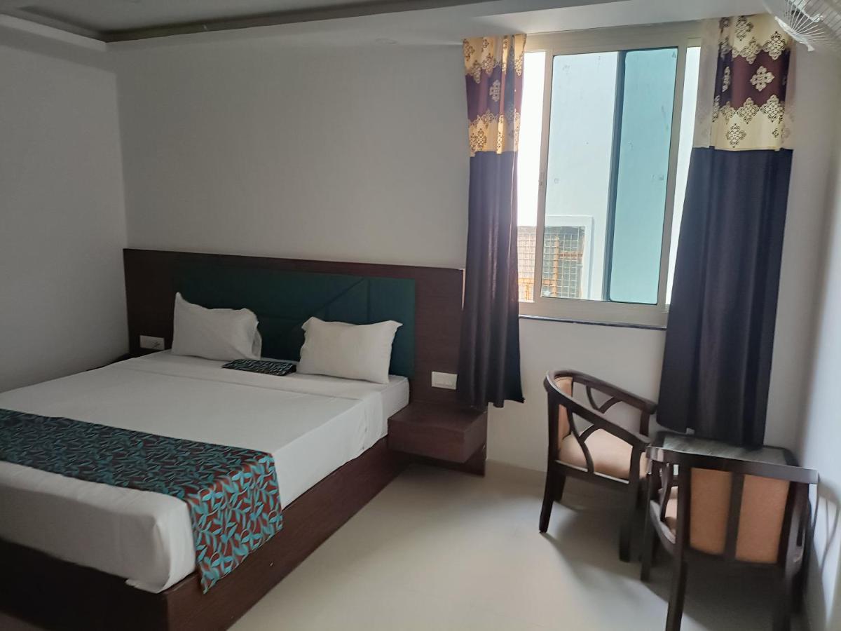 Hotel Tela Suite Plaza New Delhi Exterior foto