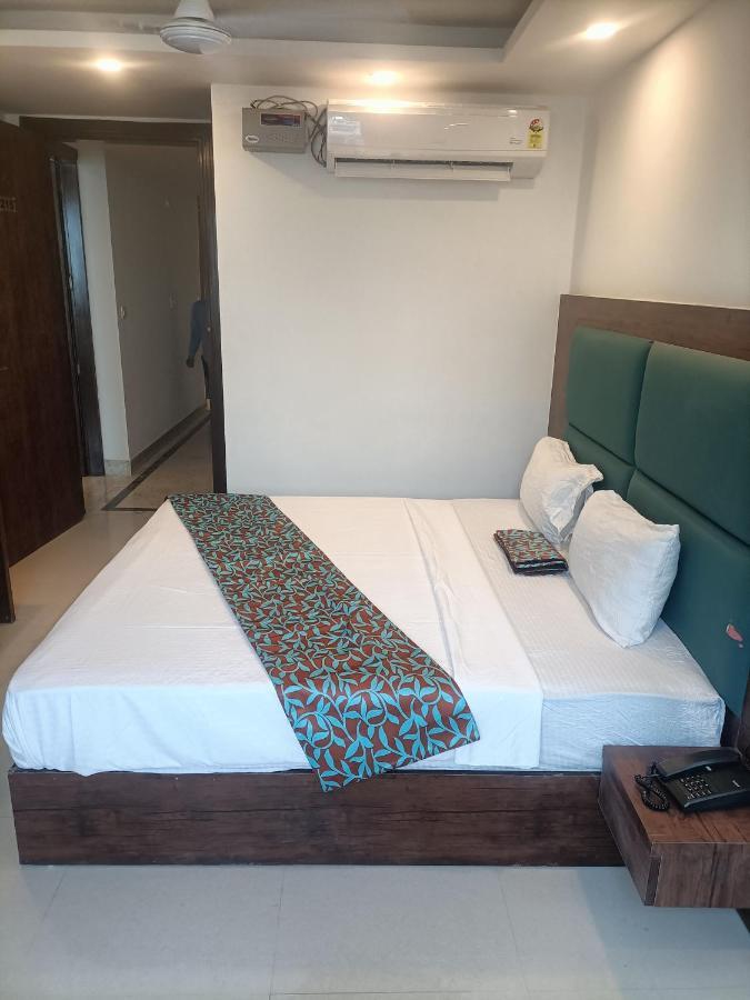 Hotel Tela Suite Plaza New Delhi Exterior foto
